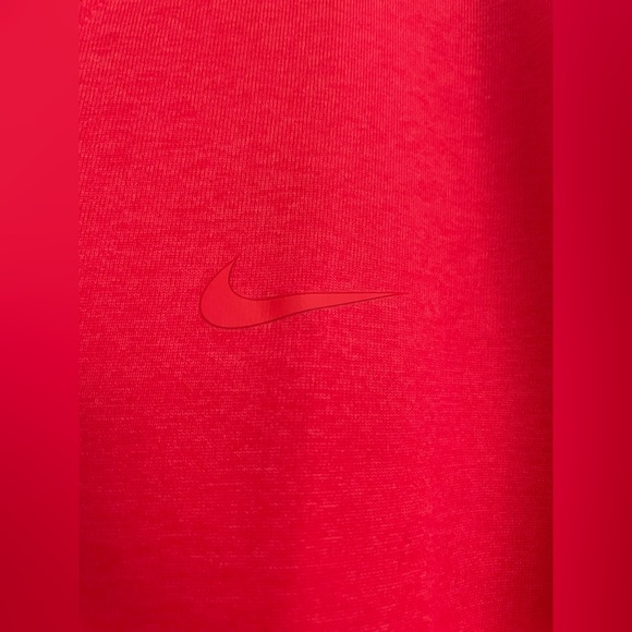 Nike Dri-Fit T-Shirt NWOT - Picture 2 of 4